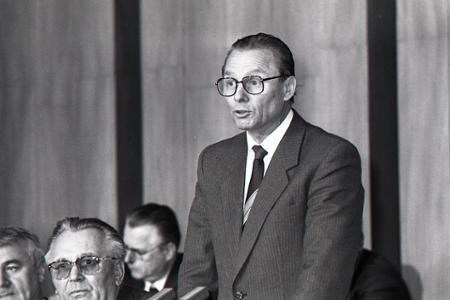 Rok 1989: R. Schuster sa stáva predsedom Slovenskej národnej rady