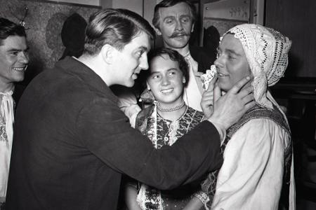 1953:Absolventské vystúpenia novej hereckej generácie