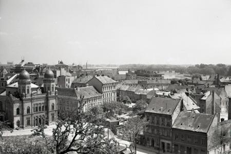 Rok 1968:Most SNP vo výstavbe, blíži sa asanácia podhradia