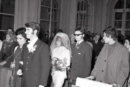 Rok 1969: Vydáva sa popredná čs. gymnastka Marika Krajčírová