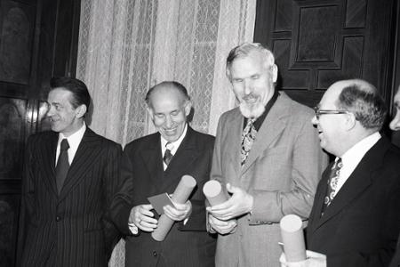 Rok 1976: Ceny pre najlepšie literárne diela