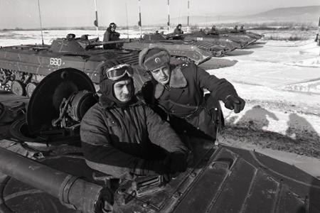 Rok 1985: Vysoké vyznamenanie pre motostrelcov