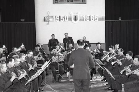 Rok 1966: V podnikoch úspešne fungujú závodné kluby