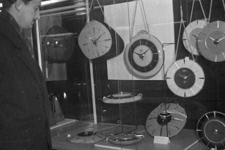 Rok 1959:Socialistické strojárenstvo uľahčuje prácu v domácnostiach
