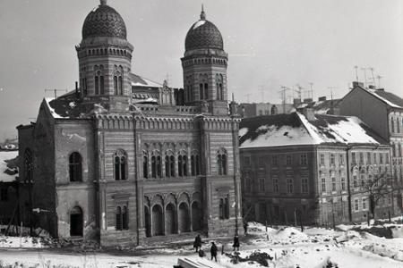 Rok 1969: Osud bratislavskej synagógy na vážkach 