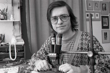 Rukopis Martina Činovského na slovenských známkach