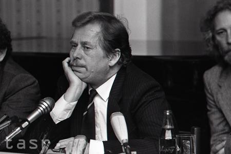 Václav Havel sa narodil pred 90 rokmi
