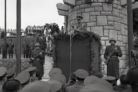 Rok 1949: Otvorili pamätník na Dukle